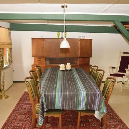 Three-bedroom Holiday In Dom wakacyjny *